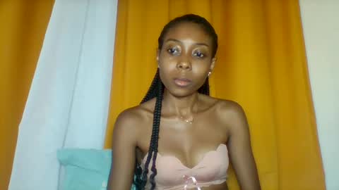 Snapshot of layannek chatting on 11/15/25, 05:42 layannek online show from 11/15/25, 05:42