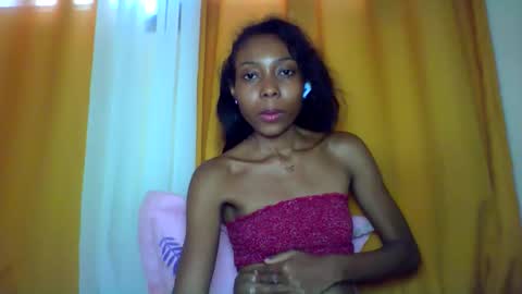 Snapshot of layannek chatting on 12/20/25, 08:21 layannek online show from 12/20/25, 08:21