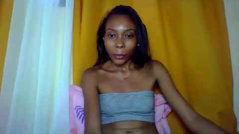 Snapshot of layannek chatting on 12/22/25, 12:57 layannek online show from 12/22/25, 12:57