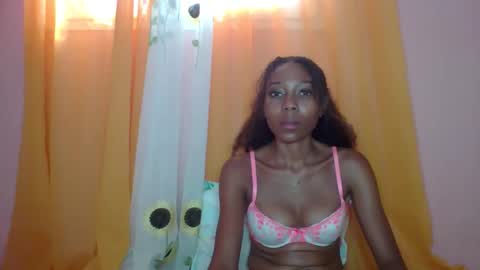 layannek online show from 04/29/26, 07:01