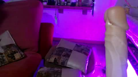 Snapshot of laye19 chatting on 12/03/24, 09:00 Laye19 online show from 12/03/24, 09:00