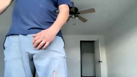 Snapshot of layinlow42 chatting on 01/28/25, 10:12 layinlow42 online show from 01/28/25, 10:12