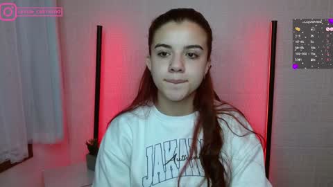 Layla online show from 01/12/25, 01:05