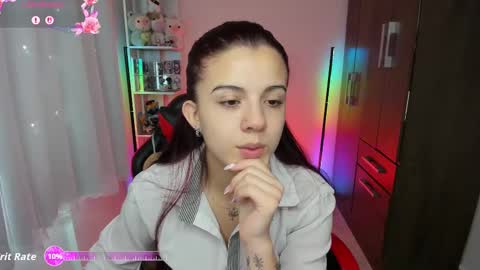 Layla online show from 09/15/25, 02:28