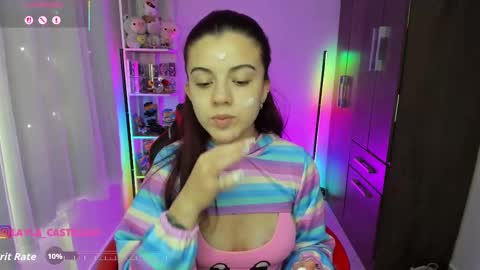 Layla online show from 09/24/25, 03:15