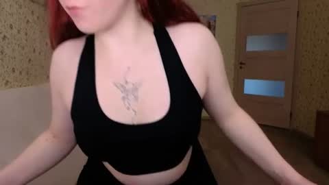 Snapshot of layla_glam chatting on 06/12/26, 03:55 layla_glam online show from 06/12/26, 03:55