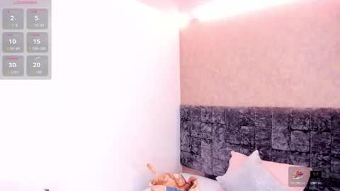 L A Y L A online show from 11/15/25, 12:13