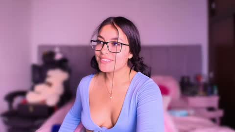 Snapshot of layla_nicols chatting on 02/06/25, 06:35 Layla online show from 02/06/25, 06:35