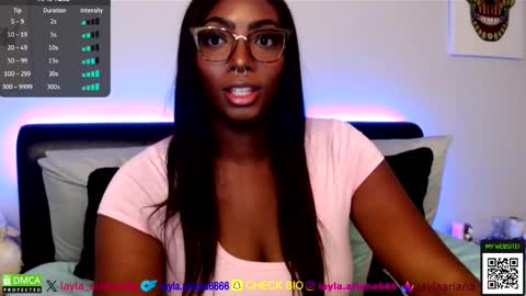 Snapshot of laylaariana chatting on 10/07/25, 02:20 laylaariana online show from 10/07/25, 02:20