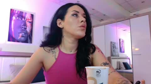 Snapshot of laylacruz chatting on 12/31/24, 06:59 laylacruz online show from 12/31/24, 06:59