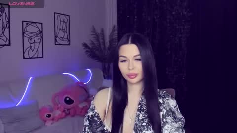 laylagreat online show from 11/28/25, 04:42