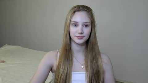 Snapshot of laylapretty001 chatting on 01/13/25, 05:33 LaylaPretty001 online show from 01/13/25, 05:33
