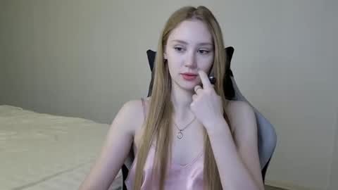 Snapshot of laylapretty001 chatting on 02/24/25, 05:22 LaylaPretty001 online show from 02/24/25, 05:22
