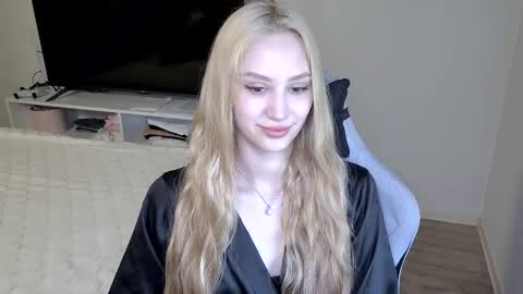 Snapshot of laylapretty001 chatting on 05/29/26, 05:05 LaylaPretty001 online show from 05/29/26, 05:05