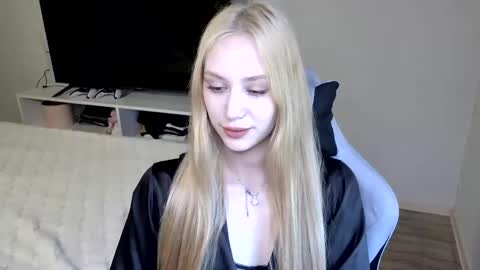 Snapshot of laylapretty001 chatting on 06/01/26, 05:42 LaylaPretty001 online show from 06/01/26, 05:42