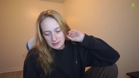 Layla Universe online show from 11/19/25, 06:13