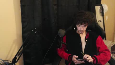 Stitch online show from 12/16/25, 05:34