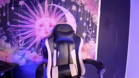 layra_66 online show from 07/03/26, 05:19