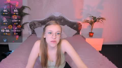 Snapshot of layriantavee chatting on 12/27/24, 06:57 layriantavee online show from 12/27/24, 06:57