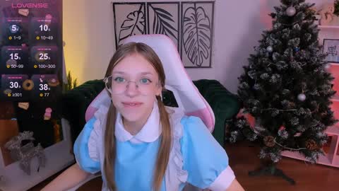 Snapshot of layriantavee chatting on 01/11/25, 07:17 layriantavee online show from 01/11/25, 07:17