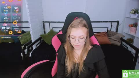 Snapshot of layriantavee chatting on 01/21/25, 09:57 layriantavee online show from 01/21/25, 09:57