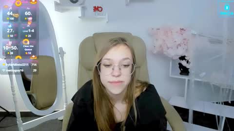 Snapshot of layriantavee chatting on 02/03/25, 10:03 layriantavee online show from 02/03/25, 10:03