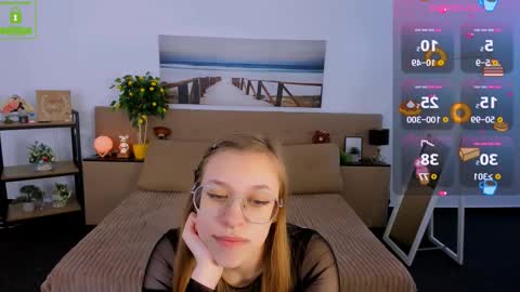 Snapshot of layriantavee chatting on 02/18/25, 10:05 layriantavee online show from 02/18/25, 10:05