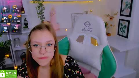 Snapshot of layriantavee chatting on 02/26/25, 10:04 layriantavee online show from 02/26/25, 10:04