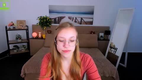 Snapshot of layriantavee chatting on 03/01/25, 06:57 layriantavee online show from 03/01/25, 06:57