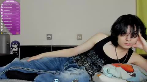 Snapshot of lazydarkknight chatting on 03/08/25, 09:29 Alex online show from 03/08/25, 09:29
