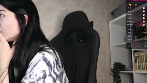 Snapshot of lazynut chatting on 12/10/24, 04:34 Lisa online show from 12/10/24, 04:34