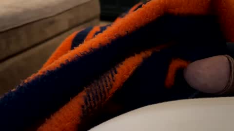 Snapshot of lc6173 chatting on 01/13/25, 07:53 lc6173 online show from 01/13/25, 07:53