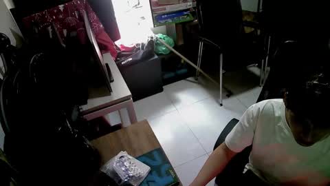 Snapshot of le_petit_princeb612 chatting on 09/09/25, 03:33  andres  online show from 09/09/25, 03:33