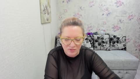 Snapshot of lea_fruit chatting on 01/12/25, 09:19 Lea online show from 01/12/25, 09:19