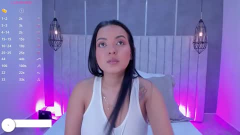 Snapshot of lea_gray chatting on 10/21/25, 07:03 online show from 10/21/25, 07:03