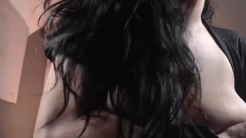 Snapshot of leabigboobs chatting on 03/06/25, 04:38 leabigboobs online show from 03/06/25, 04:38