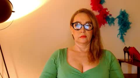 Snapshot of leadesire chatting on 02/17/25, 10:51 LEA online show from 02/17/25, 10:51