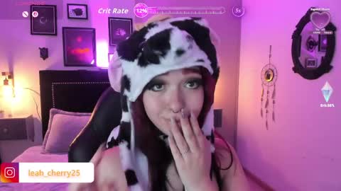 Snapshot of leah_cherry chatting on 06/04/26, 10:32 Leah online show from 06/04/26, 10:32