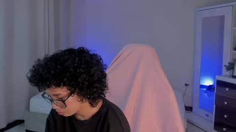 Snapshot of leahaltomm chatting on 02/11/25, 10:48 leahaltomm online show from 02/11/25, 10:48