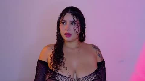 Snapshot of leahangel_ chatting on 07/15/26, 10:42 LEAH ANGEL online show from 07/15/26, 10:42