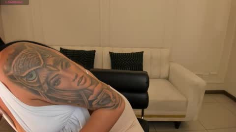 leahnovac online show from 11/25/25, 10:59