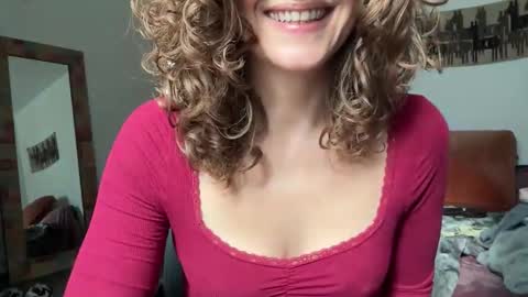 Leah Sparkles online show from 10/23/25, 02:38