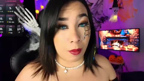 leah online show from 10/26/25, 07:03