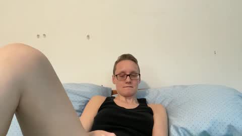 Snapshot of leahwilde chatting on 02/03/25, 08:35 Lee online show from 02/03/25, 08:35