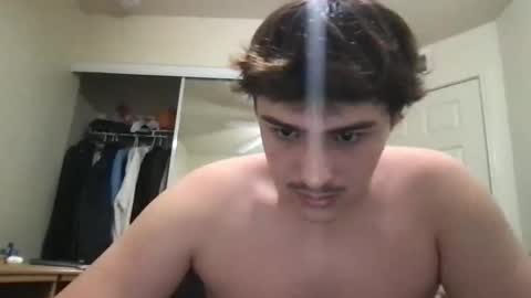 Snapshot of leakyboy9 chatting on 11/11/25, 05:07 Leaky Boy online show from 11/11/25, 05:07