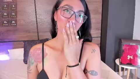 Hey Im Lea online show from 06/26/26, 04:44