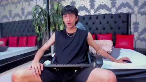 Lean online show from 05/11/26, 02:45