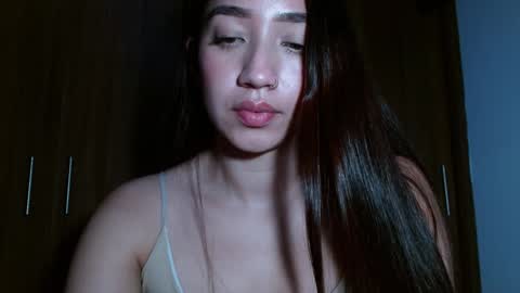 Snapshot of leanaalhub chatting on 12/14/24, 06:56 leanaalhub online show from 12/14/24, 06:56