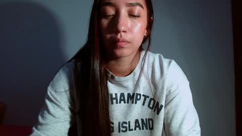 Snapshot of leanaalhub chatting on 12/31/24, 09:42 leanaalhub online show from 12/31/24, 09:42