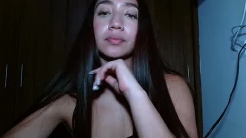 Snapshot of leanaalhub chatting on 01/27/25, 05:58 leanaalhub online show from 01/27/25, 05:58